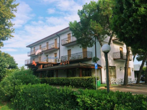  Hotel Miura   Кавальказелле